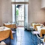 Collina Hotel 2*