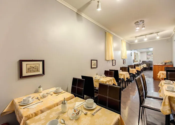 Collina Hotel 2*