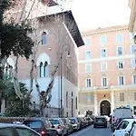 Collina Hotel 2*